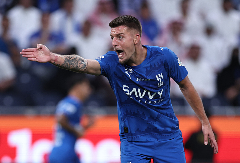 TRANSFER HABERLERİ | Fenerbahçe’ye dinamo orta saha!