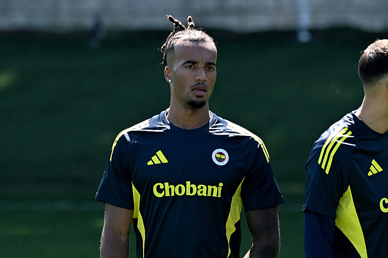 Fenerbahçeli yıldızdan olay hamle! Sosyal medya paylaşımlarını sildi