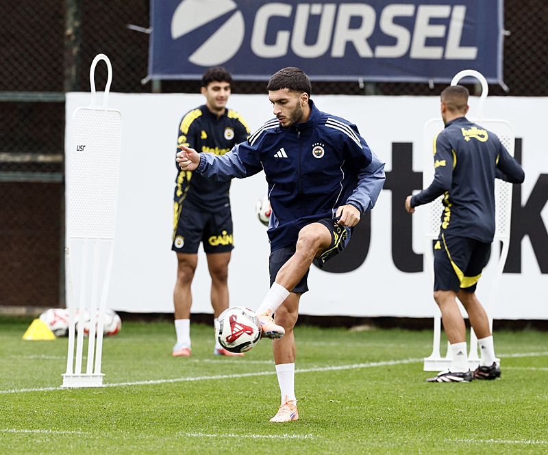 Fenerbahçe evinde moral peşinde! İşte Tedesco’nun Fatih Karagümrük maçı 11’i
