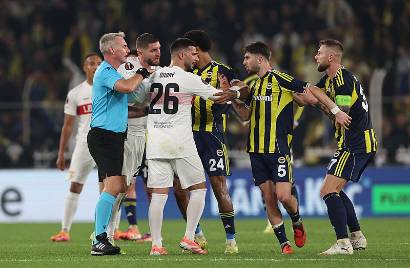 Fenerbahçe’nin Stuttgart zaferi Almanya’da ses getirdi! İşte atılan manşetler...