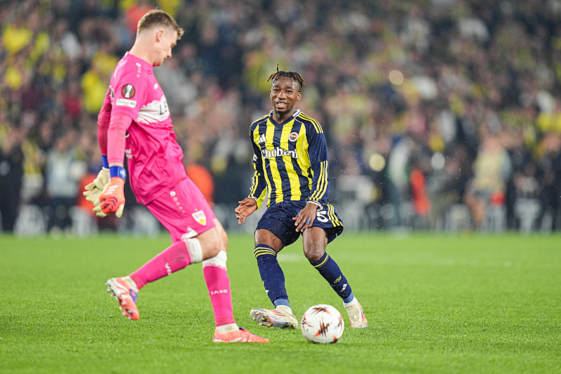 Spor yazarları Fenerbahçe-Stuttgart maçını değerlendirdi