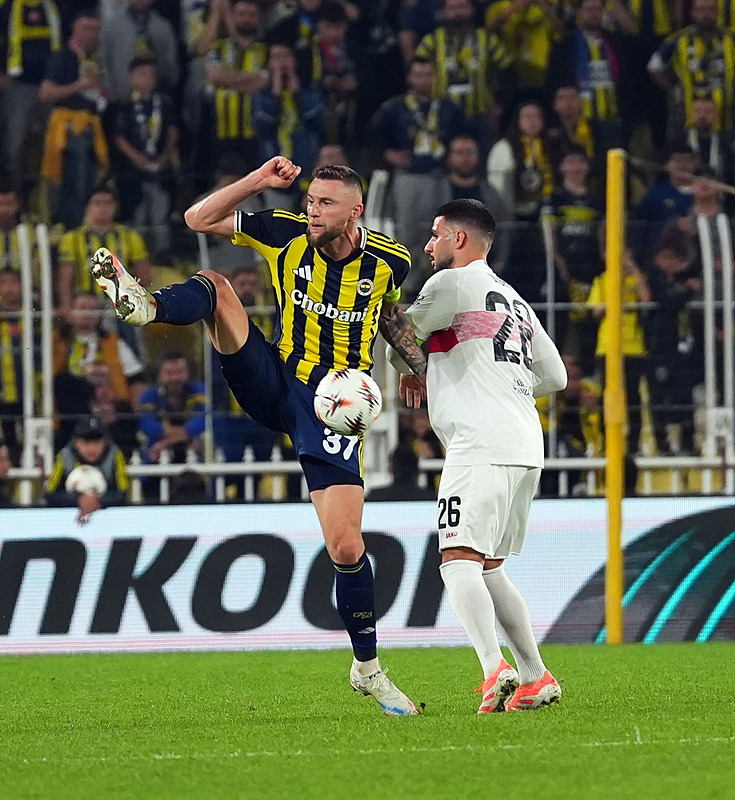 Spor yazarları Fenerbahçe-Stuttgart maçını değerlendirdi