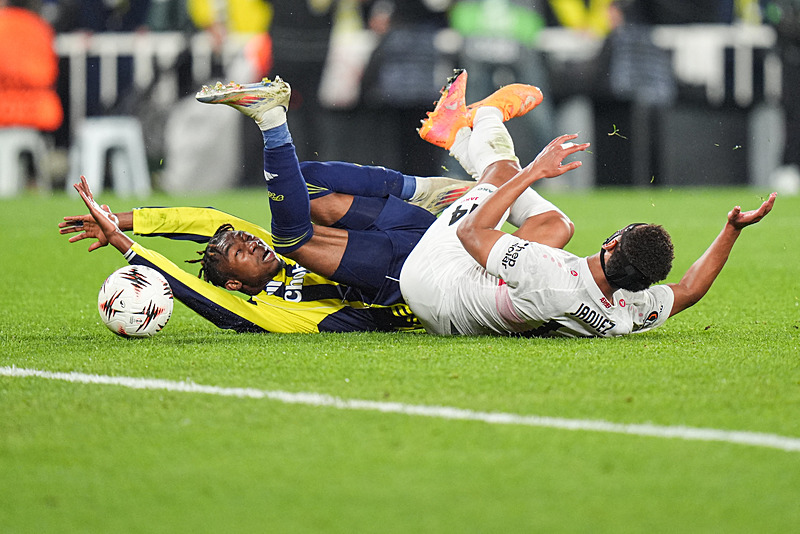 Spor yazarları Fenerbahçe-Stuttgart maçını değerlendirdi