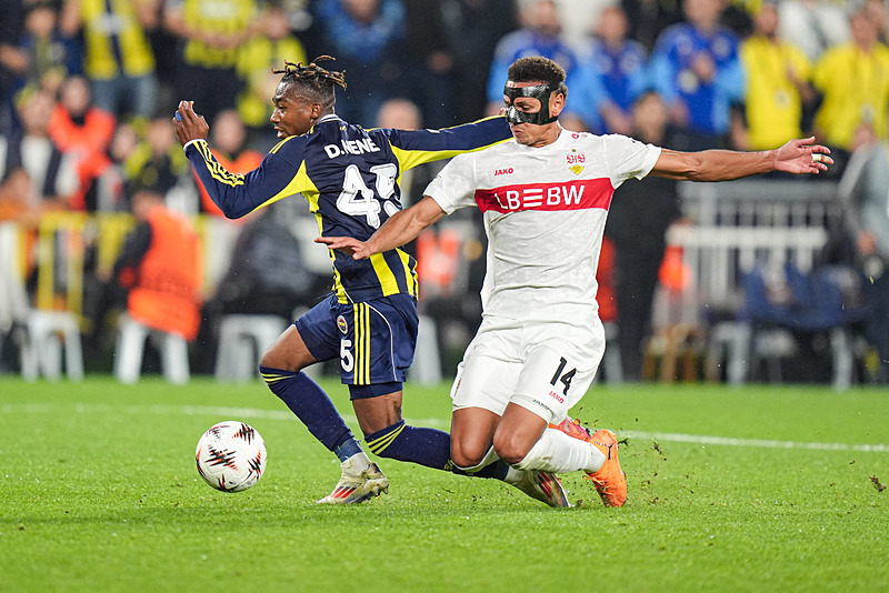 Spor yazarları Fenerbahçe-Stuttgart maçını değerlendirdi