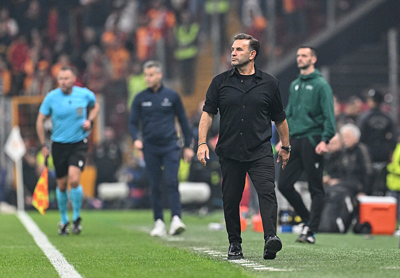Galatasaray’da büyük endişe! Okan Buruk ve Davinson Sanchez...