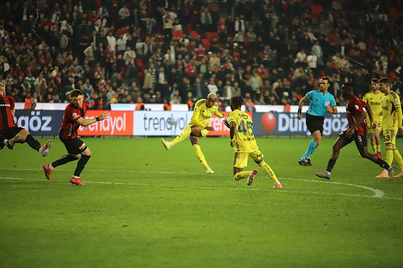 Spor yazarları Gaziantep FK-Fenerbahçe maçını yorumladı!