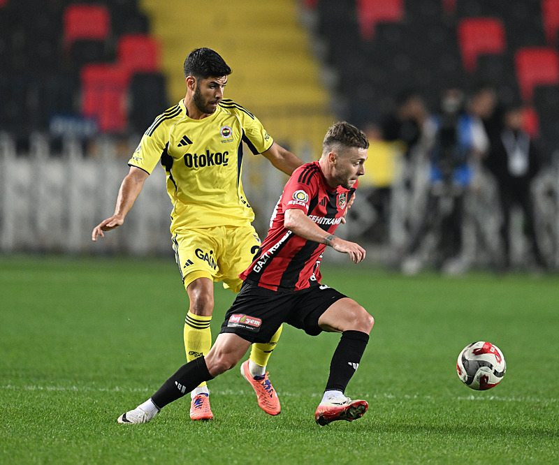 Ahmet Çakar Gaziantep FK-Fenerbahçe maçını ve hakem Atilla Karaoğlan’ı yorumladı!