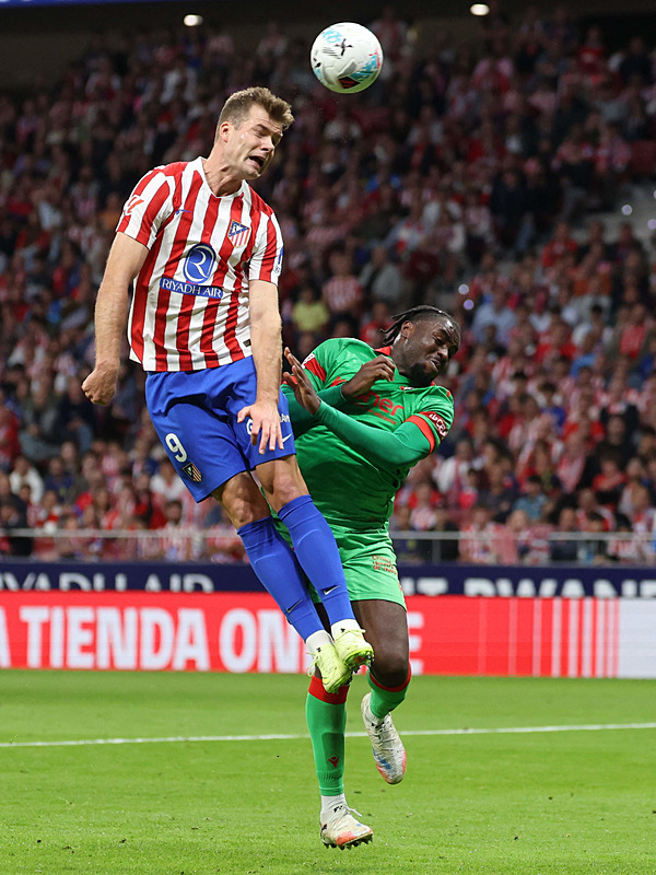 Fenerbahçe’ye transferde dev rakip! Premier Lig ekibi Sörloth için devrede