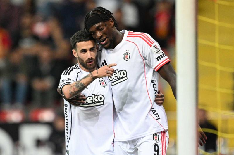 Devler Dolmabahçe’de kozlarını paylaşacak! İşte Beşiktaş ve Fenerbahçe’nin muhtemel 11’leri