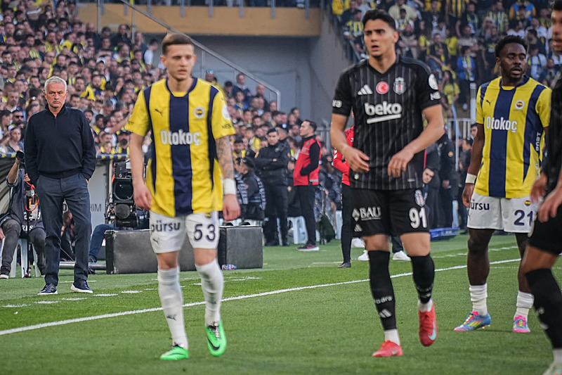 Devler Dolmabahçe’de kozlarını paylaşacak! İşte Beşiktaş ve Fenerbahçe’nin muhtemel 11’leri