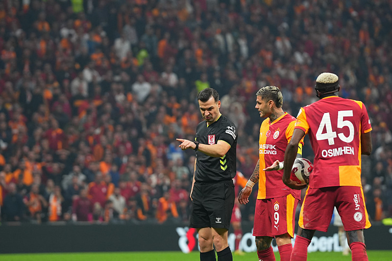 Osimhen’e yapılan hareket penaltı mıydı? Ahmet Çakar yorumladı!