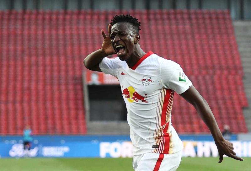 Fenerbahçe’ye flaş transfer önerisi! Canlı yayında açıkladı