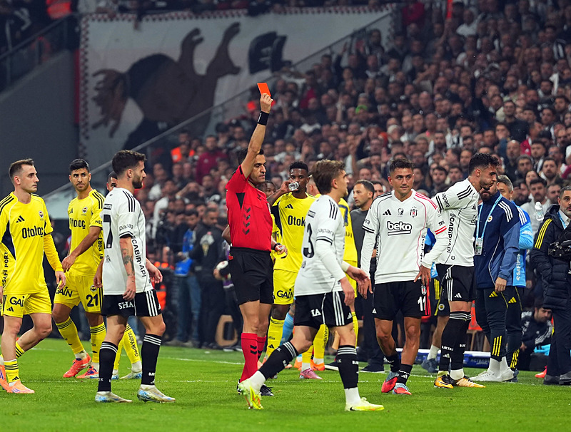 Spor yazarları Beşiktaş - Fenerbahçe maçını yorumladı!