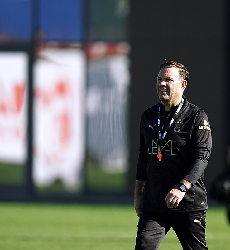 Okan Buruk’tan radikal karar! İşte Galatasaray’ın Ajax maçı 11’i