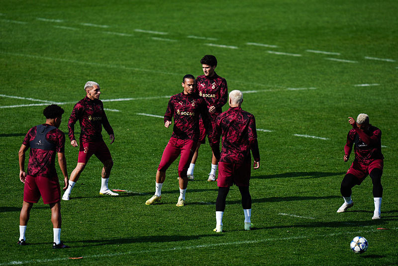 Galatasaray transferde bombayı patlatıyor! Lionel Messi...