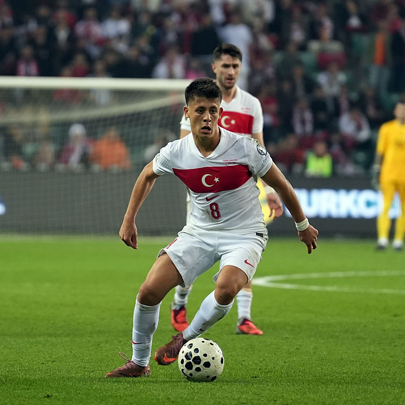 Anfield Road’da Arda Güler’e protesto!