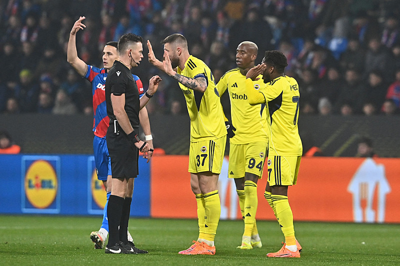 Fenerbahçe maçına damga vurdu! Hakem Allard Lindhout için flaş detay