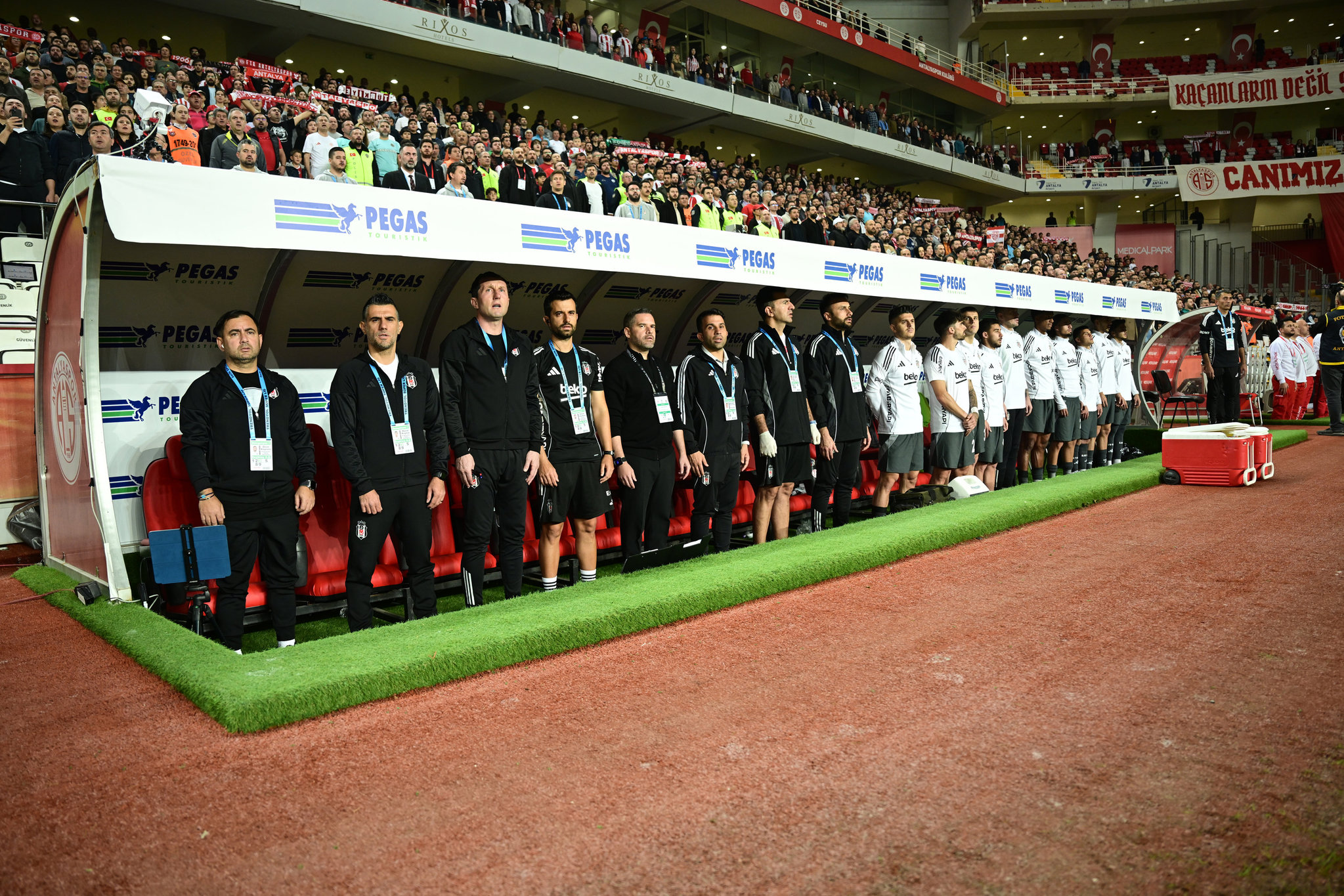 Spor yazarları Antalyaspor - Beşiktaş maçını yorumladı!