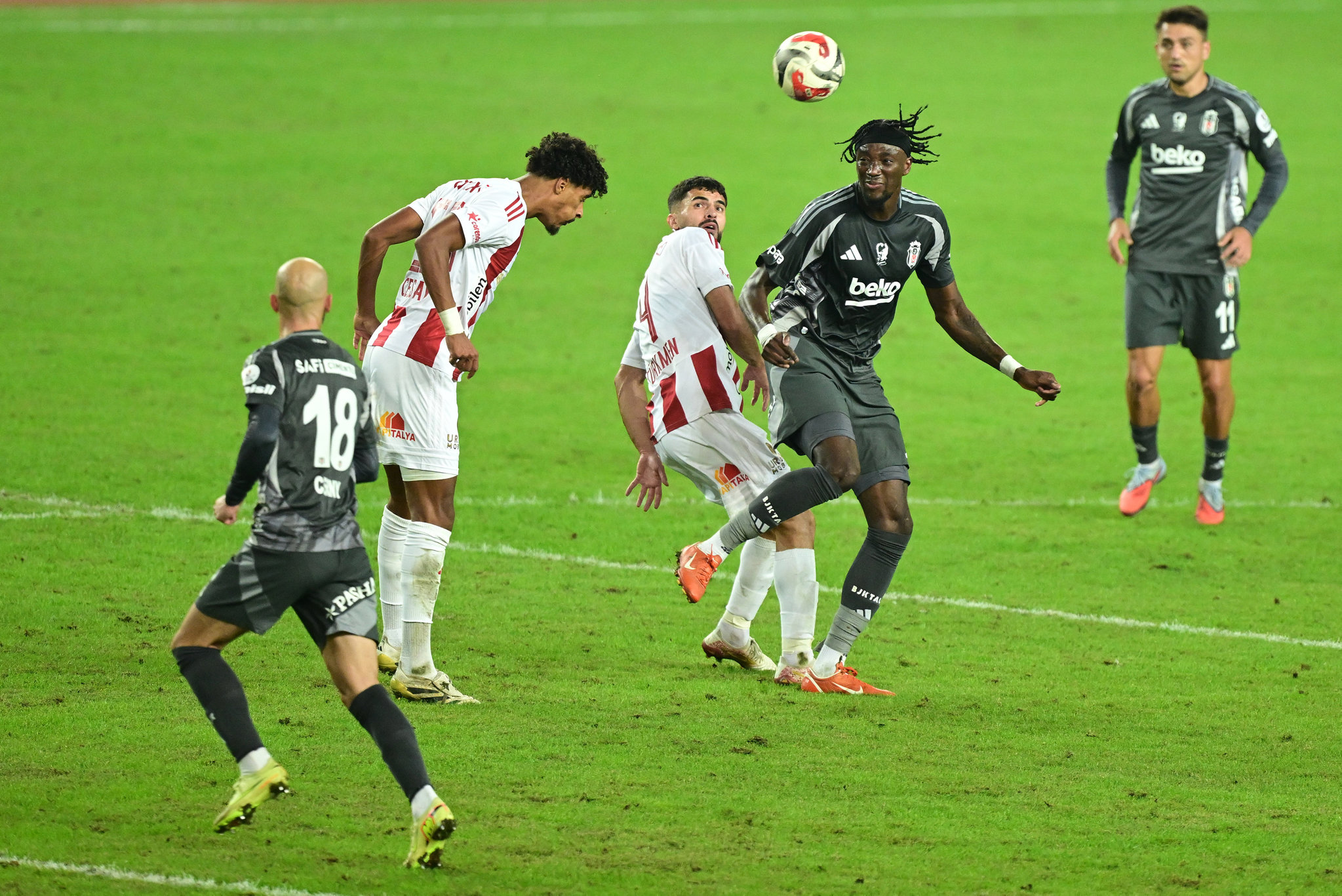 Spor yazarları Antalyaspor - Beşiktaş maçını yorumladı!