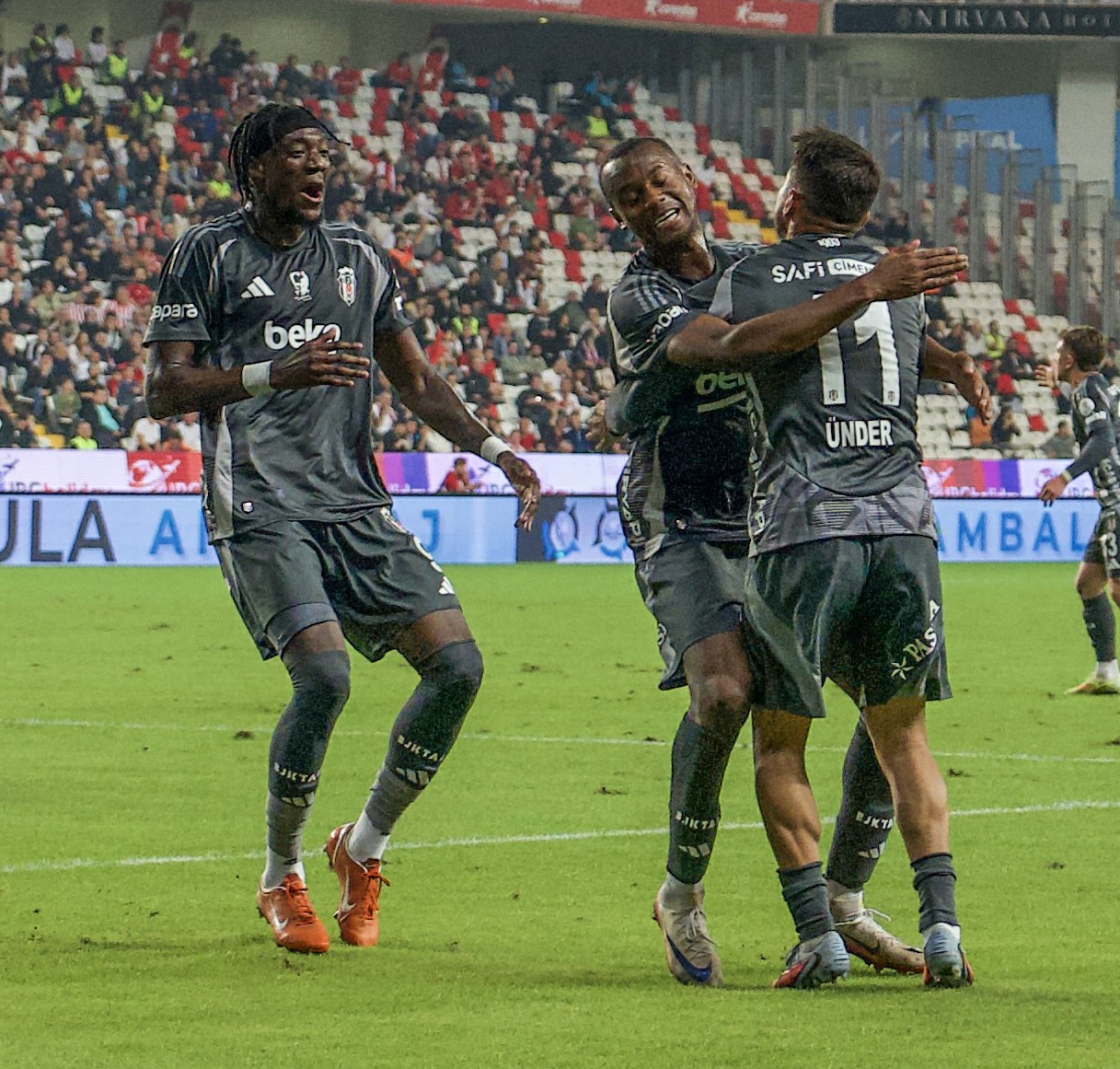 Spor yazarları Antalyaspor - Beşiktaş maçını yorumladı!