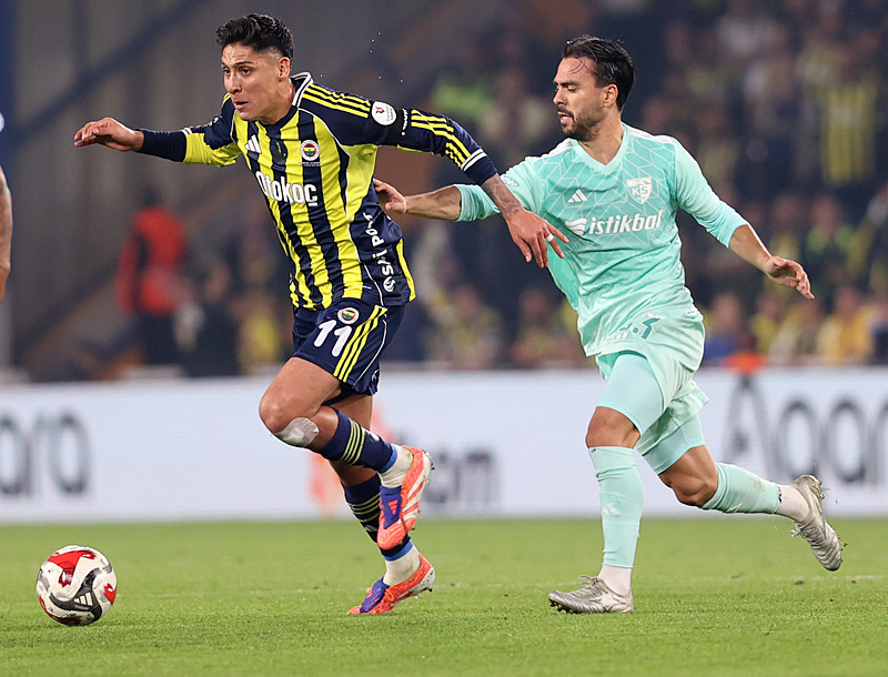 Fenerbahçe Edson Alvarez’in bonservisi istiyor! Pazarlıklar...