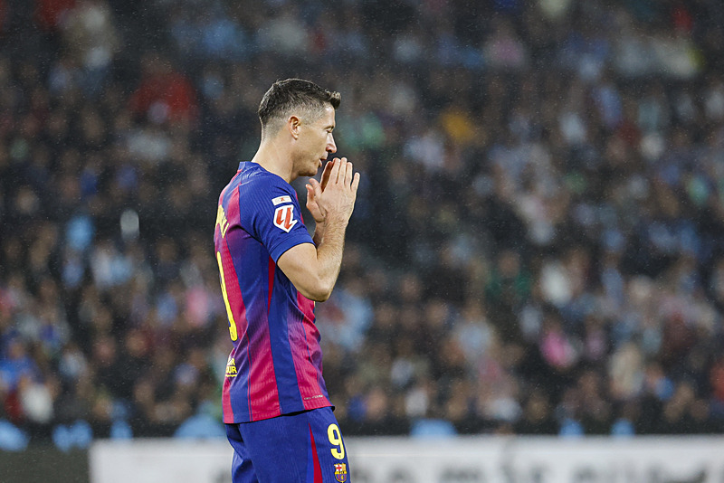 TRANSFER HABERİ: Fenerbahçe’ye Lewandowski şoku: Milan devreye girdi!