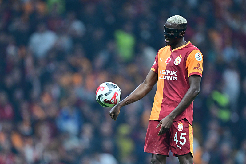 Dünya devi, Galatasaray’ın yıldızı Osimhen için devrede! İlk temas kuruldu