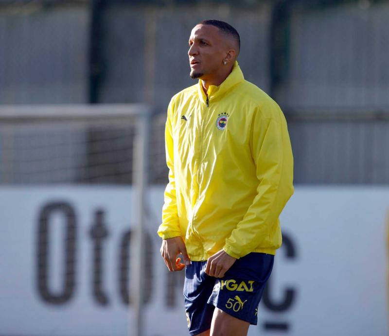 Transferde flaş gelişme! Yıldız isim Fenerbahçe’den ayrılacak