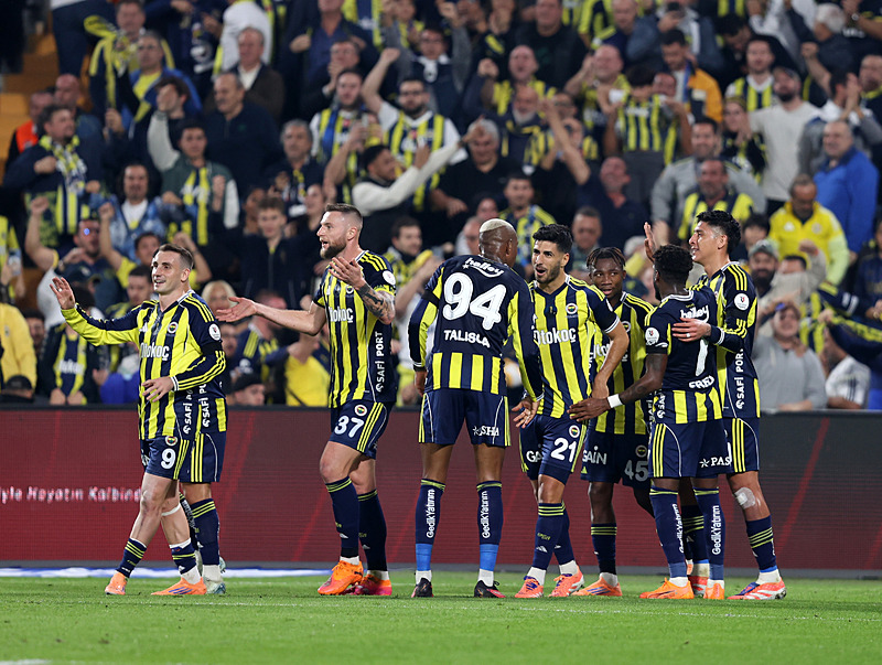 Transferde flaş gelişme! Yıldız isim Fenerbahçe’den ayrılacak