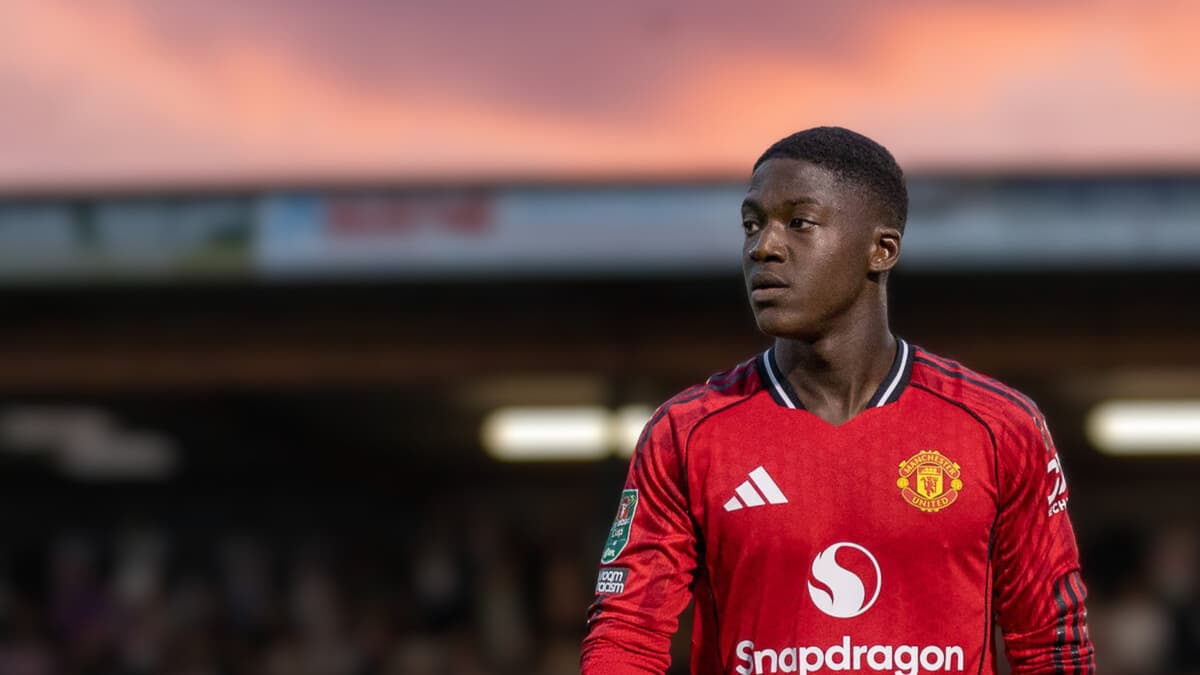 Fenerbahçe’ye Manchester United’dan genç yıldız!