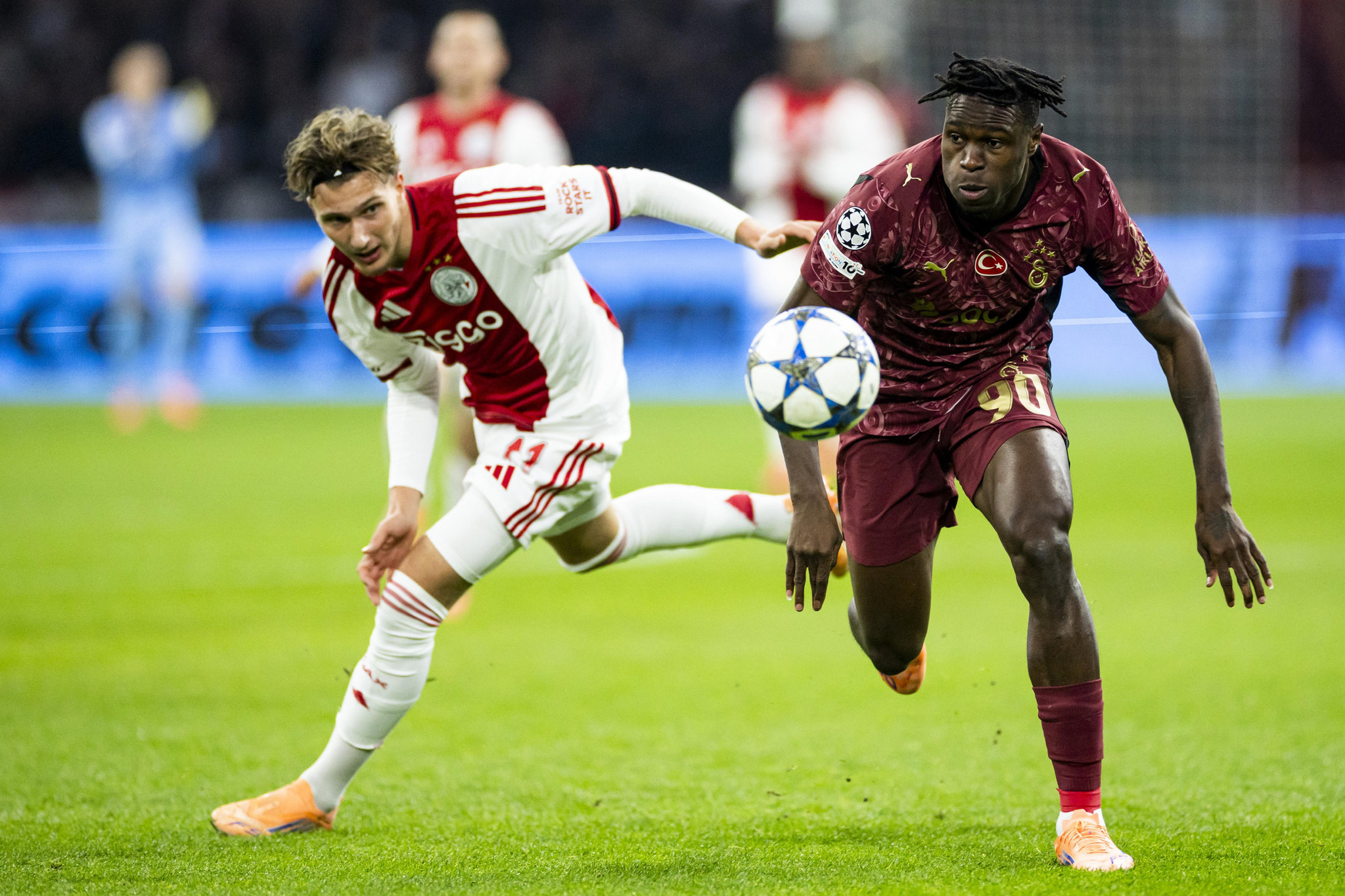 Liverpool Galatasaraylı Singo için ısrarcı!