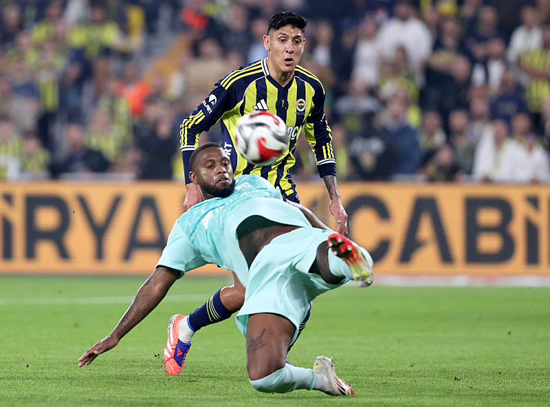 Fenerbahçe Edson Alvarez’in bonservisini alacak mı? İşte son durum