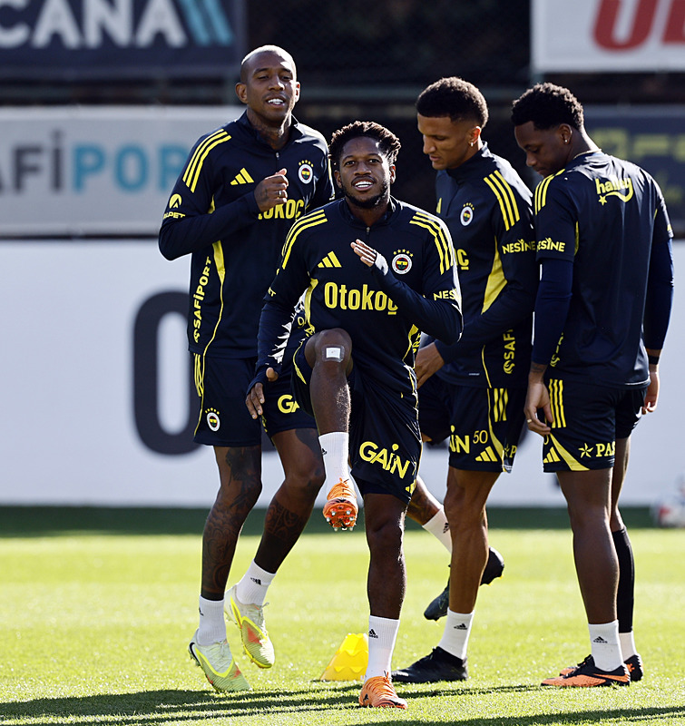 Fenerbahçe’de ayrılık rüzgarı! Tam 7 futbolcu...