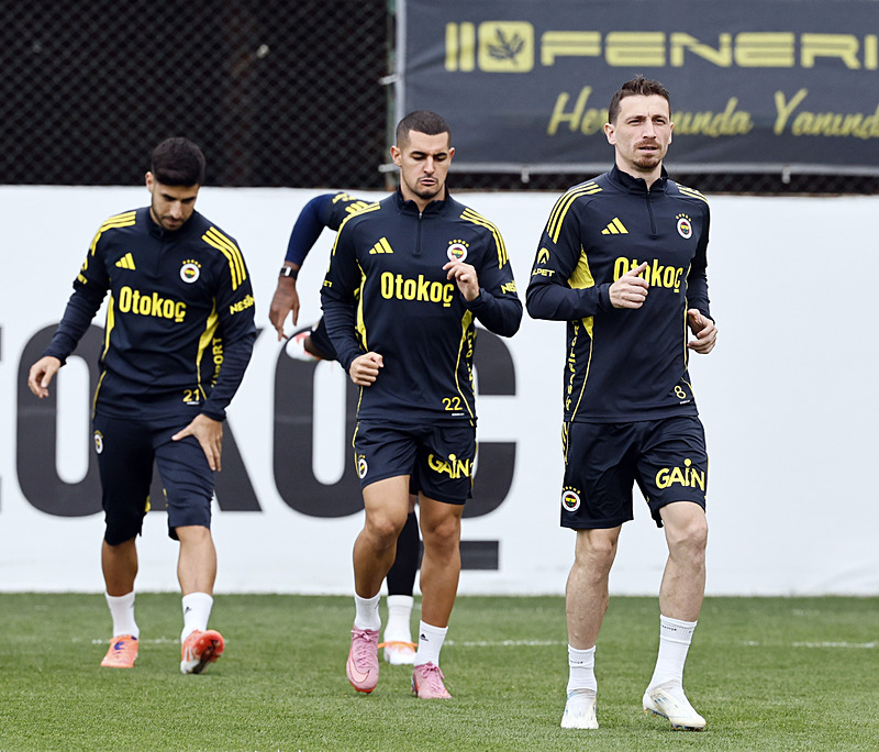 Fenerbahçe’de ayrılık rüzgarı! Tam 7 futbolcu...