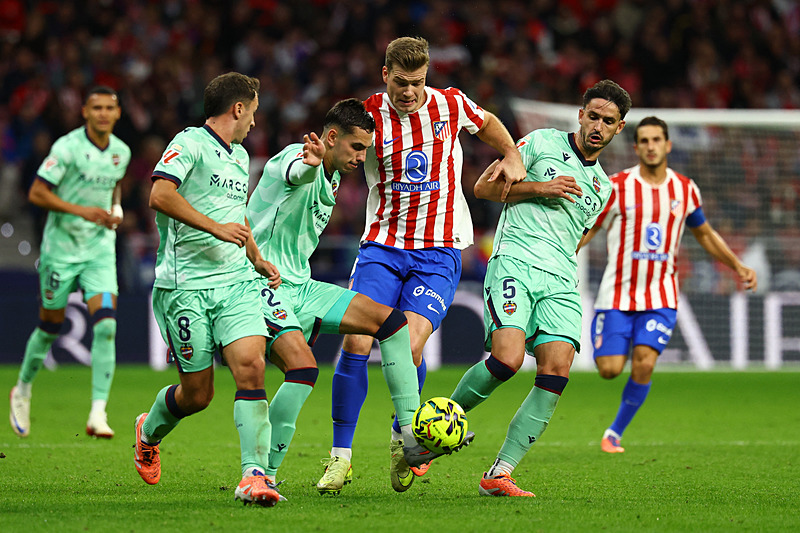 Fenerbahçe Alexander Sörloth’tan vazgeçmiyor! Transfer formülü ortaya çıktı