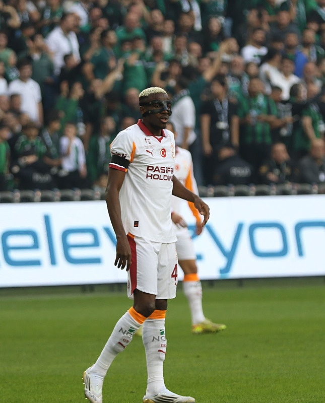 Victor Osimhen’den yönetime flaş derbi talebi! Fenerbahçe maçında...