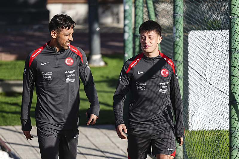 Fenerbahçe’de kritik İrfan Can Kahveci zirvesi!