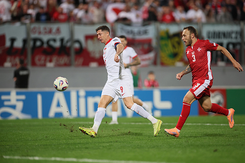 Fenerbahçe’ye transferde kötü haber! Lewandowski için dev kulüpler devrede