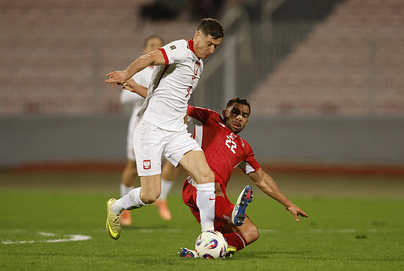 Fenerbahçe’ye transferde kötü haber! Lewandowski için dev kulüpler devrede