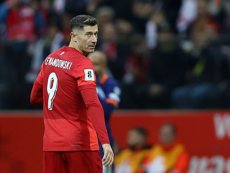 Fenerbahçe’ye transferde kötü haber! Lewandowski için dev kulüpler devrede