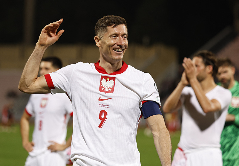 Fenerbahçe’ye transferde kötü haber! Lewandowski için dev kulüpler devrede