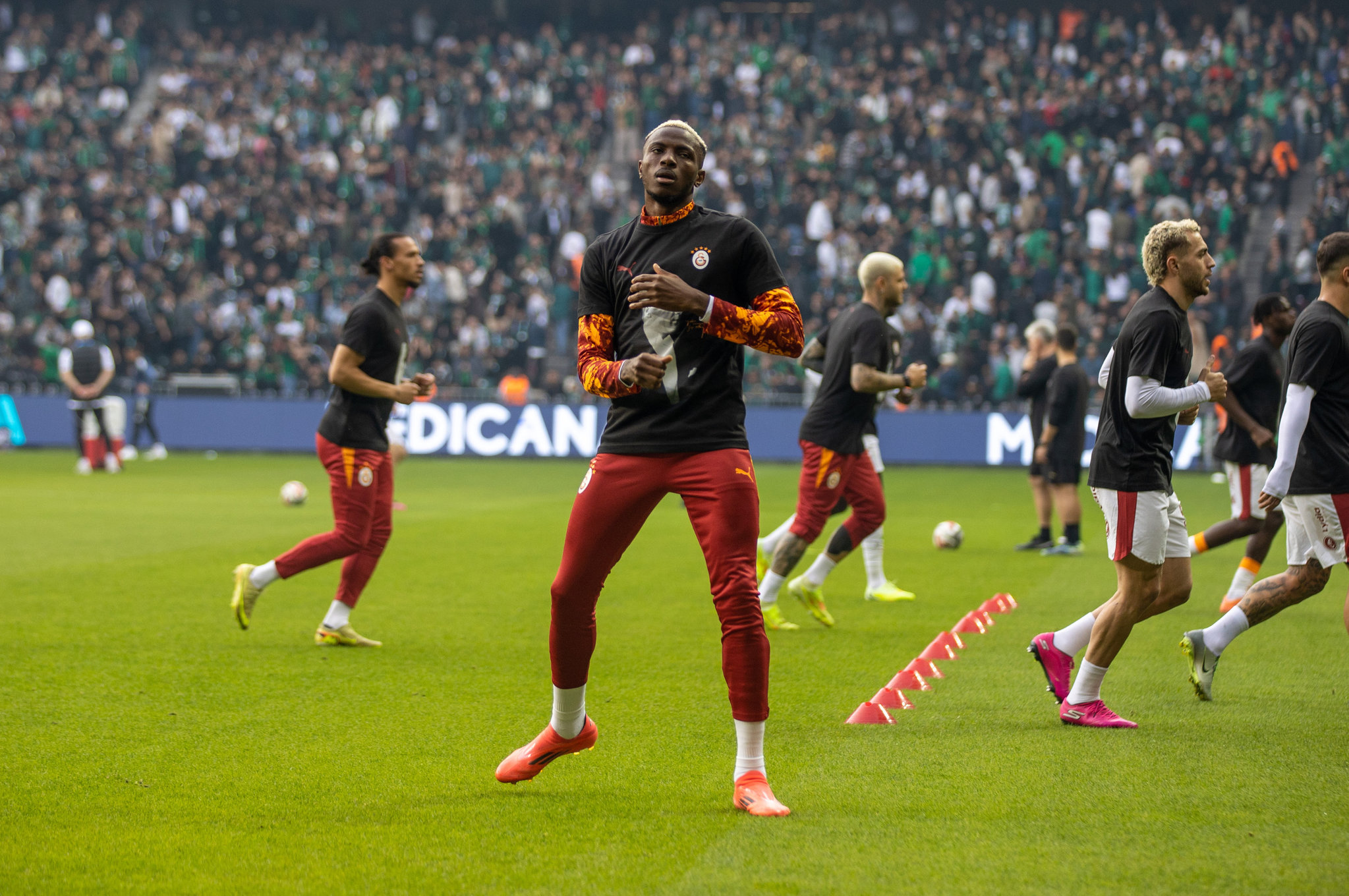 Osimhen’den Galatasaray’a kötü haber! Peş peşe gelen sakatlıklar...