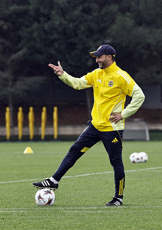 Fenerbahçe’de Ferencvaros maçı öncesi büyük sıkıntı!