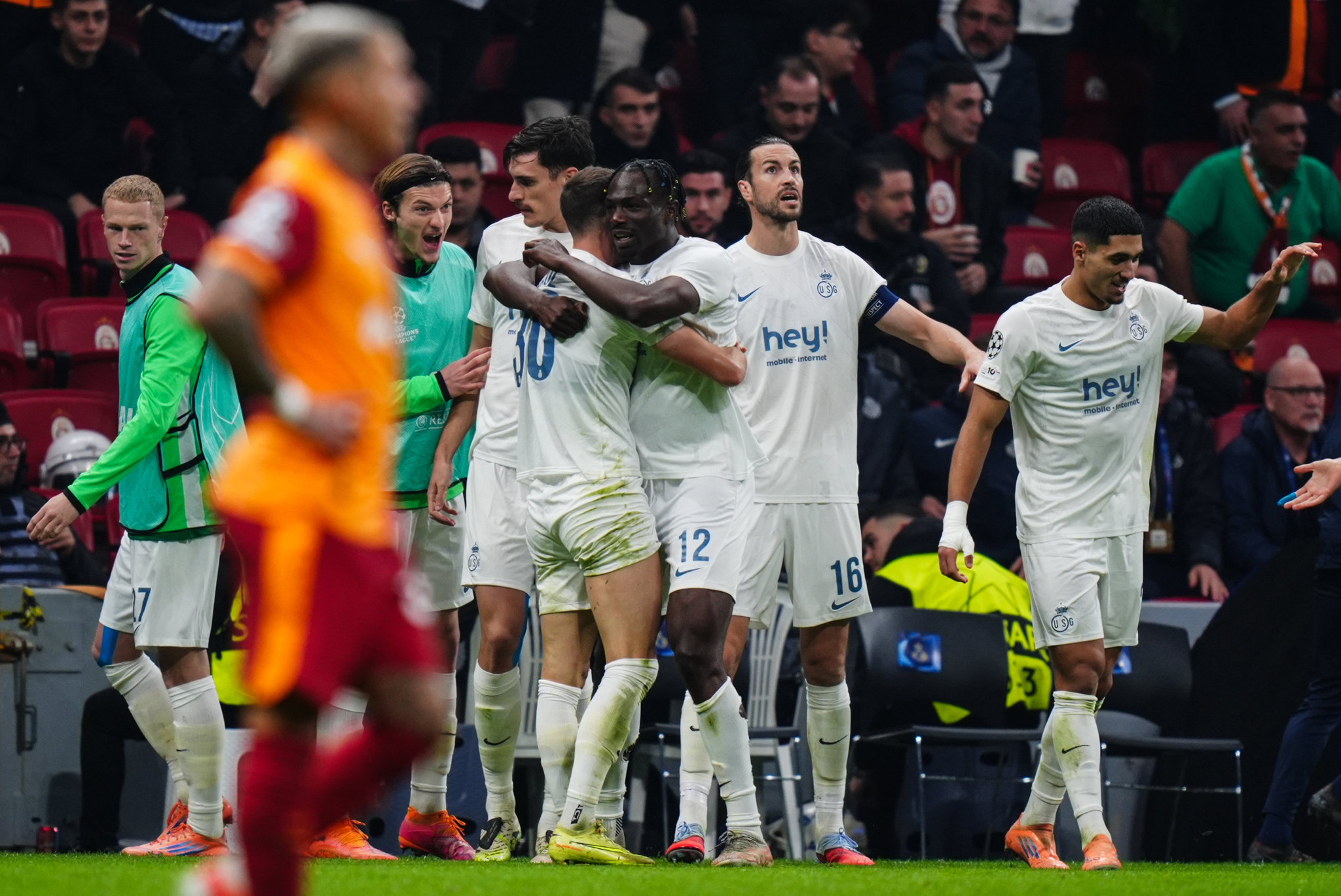 Spor yazarları Galatasaray-USG maçını yorumladı! Hakemin yapamadığını yaptı