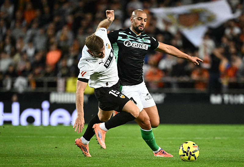 Sofyan Amrabat’tan geleceğine dair açıklama! Bonservisiyle transfer olacak mı?