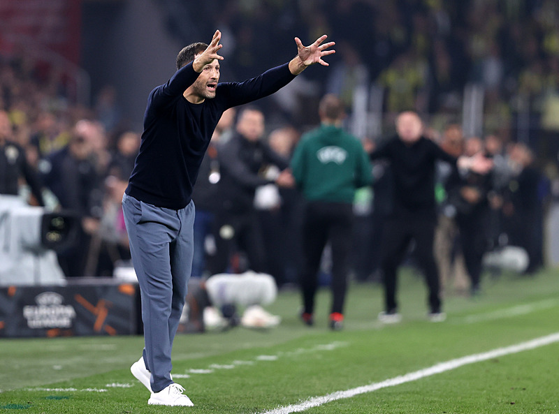 Fenerbahçe’de Tedesco derbi öncesi takımı ateşlendirdi!