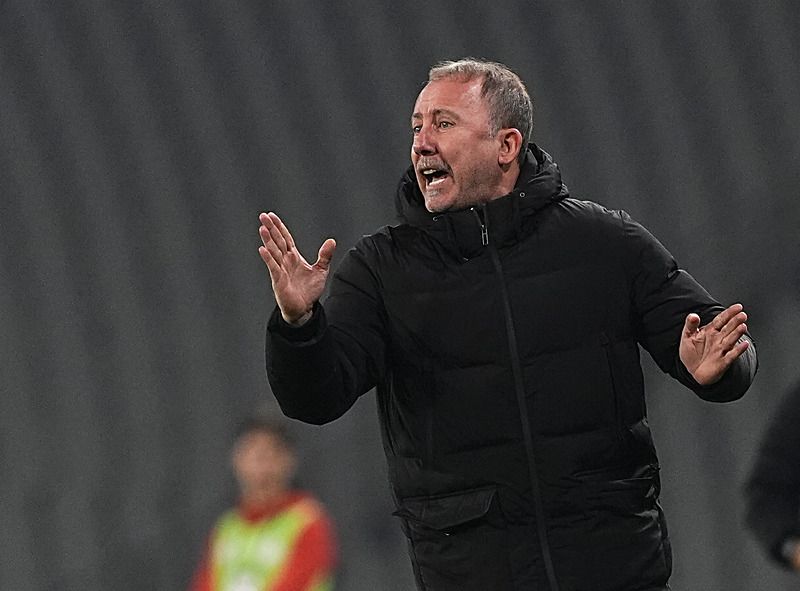 Karagümrük-Beşiktaş maçı sonrası yazarlardan flaş yorum!