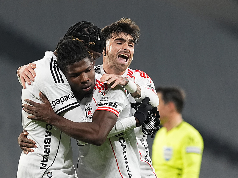 Karagümrük-Beşiktaş maçı sonrası yazarlardan flaş yorum!