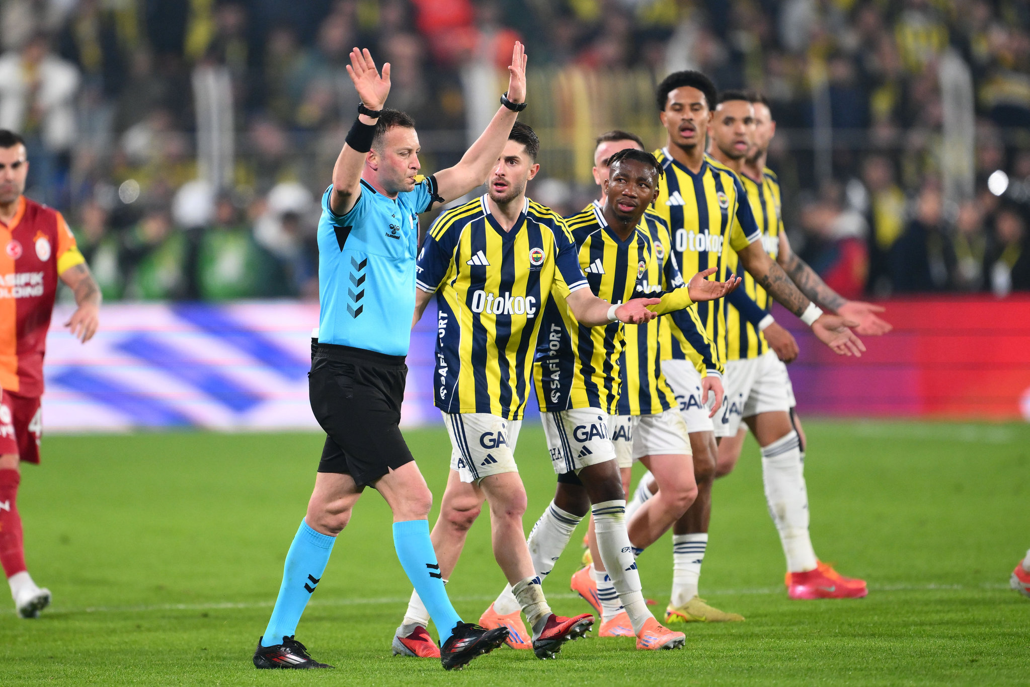 Olaylı derbinin ardından Galatasaray’dan flaş hamle!