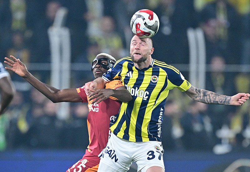 Derbiye o anlar damga vurdu! Skriniar ve Sara...